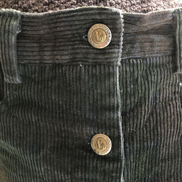 Culottes style,black skirt, size medium, corduroy,, button front & pockets,cute - Picture 5 of 6